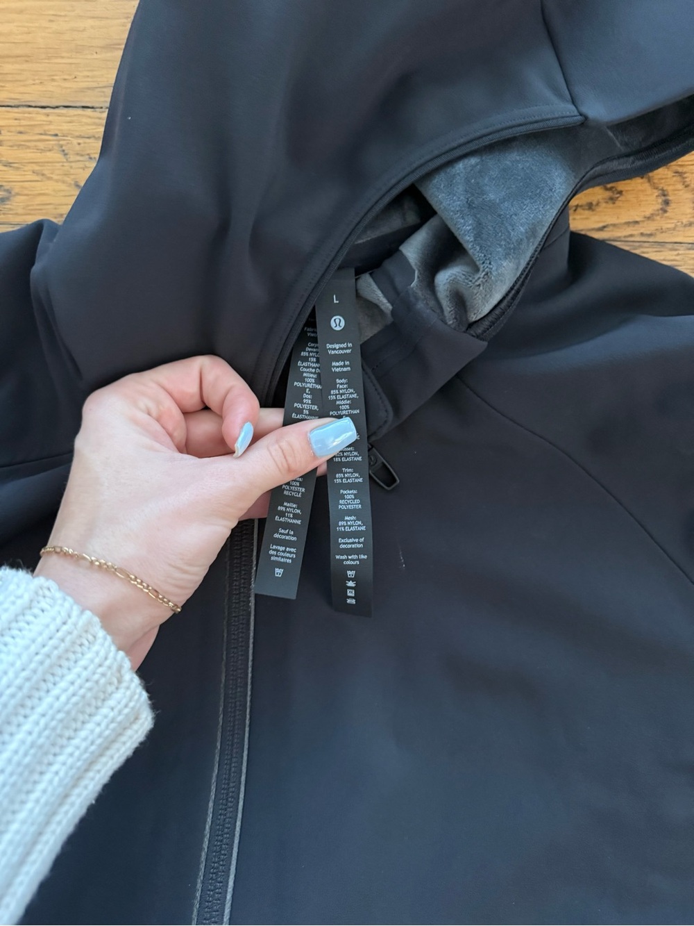 Men's Lululemon Cross Chill Jacket in black - Picture 4 of 4